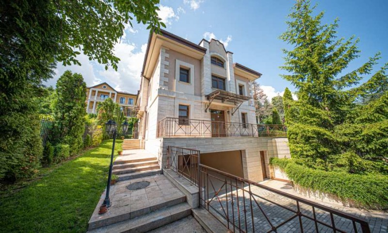 Продава КЪЩА, град София, Бояна • 3500000 € / 6845405.00 лв. • 15015252 1 — Holmes.bg Продава КЪЩА, град София, Бояна • 3500000 € / 6845405.00 лв. • 15015252 1