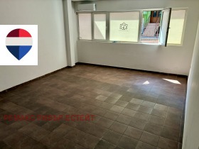 ОФИС, 44 m2 - Holmes.bg ОФИС, 44 m2