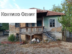 Продава Къща, с. Карлуково