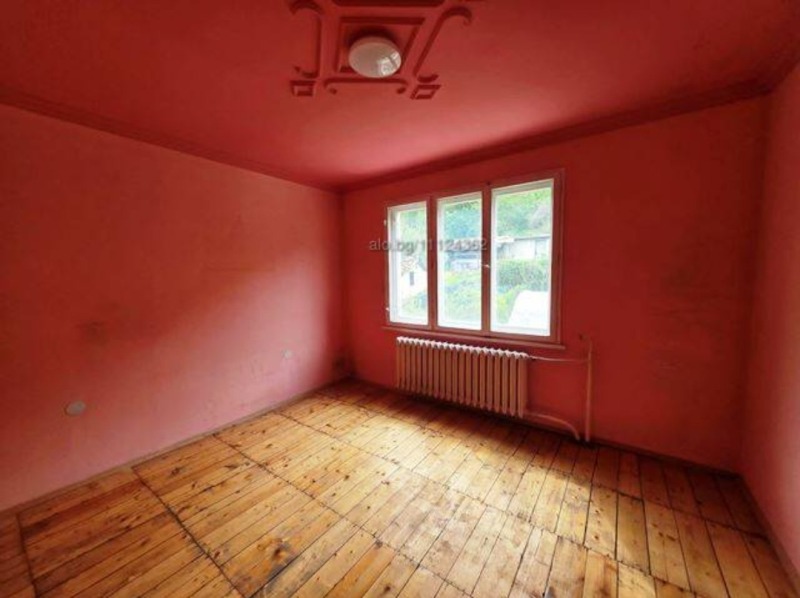 Продава ЕТАЖ ОТ КЪЩА, град София, с. Владая • 158000 € / 309021.14 лв. • 26575186 1 — Holmes.bg Продава ЕТАЖ ОТ КЪЩА, град София, с. Владая • 158000 € / 309021.14 лв. • 26575186 1