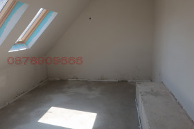 Обява Продава МНОГОСТАЕН,град Плевен, Широк център