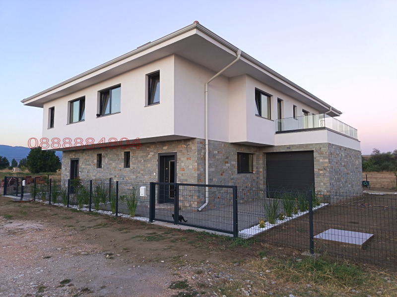 Продава КЪЩА, град Пловдив, Прослав • 265000 € • 83847294 1 — Holmes.bg Продава КЪЩА, град Пловдив, Прослав • 265000 € • 83847294 1