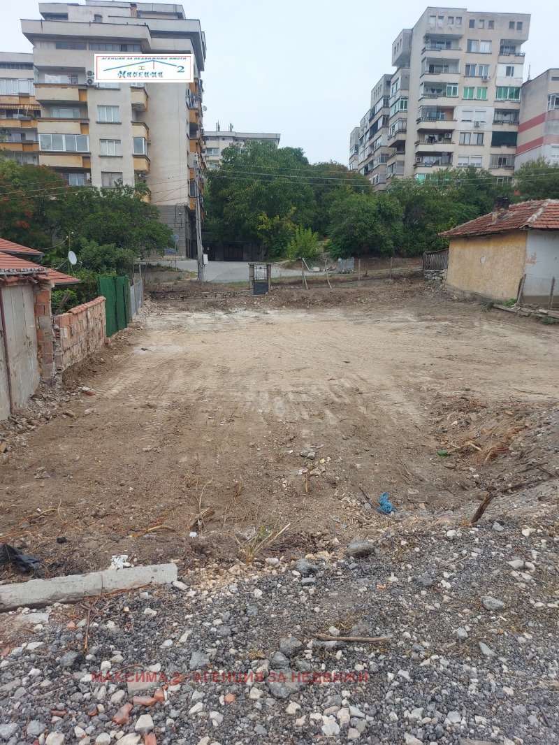 Продава ПАРЦЕЛ, град Плевен, Широк център • по договаряне • 93102898 1 — Holmes.bg Продава ПАРЦЕЛ, град Плевен, Широк център • по договаряне • 93102898 1