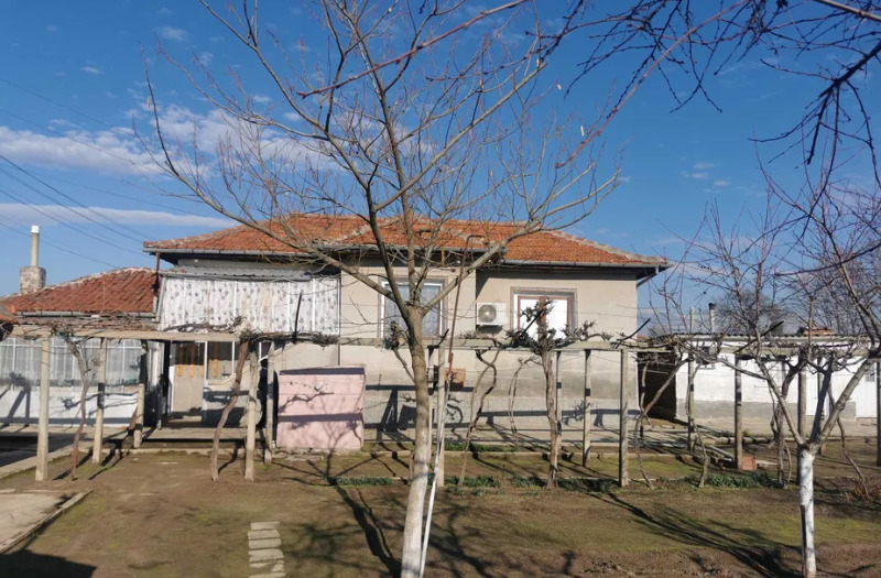 Продава КЪЩА, област Пловдив, с. Голям чардак • 77000 € / 150598.91 лв. • 41104893 1 — Holmes.bg Продава КЪЩА, област Пловдив, с. Голям чардак • 77000 € / 150598.91 лв. • 41104893 1