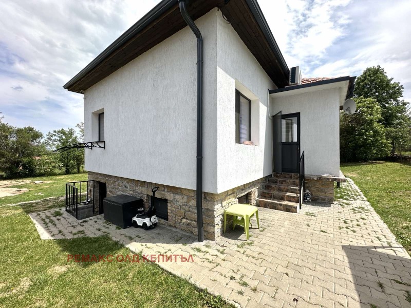 Продава КЪЩА, област Велико Търново, с. Ново село • 133000 € / 260125.39 лв. • 31060120 1 — Holmes.bg Продава КЪЩА, област Велико Търново, с. Ново село • 133000 € / 260125.39 лв. • 31060120 1