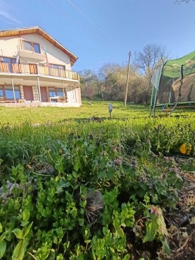 Обява Продава КЪЩА,с. Сирищник, област Перник