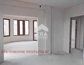 Продава 4-стаен, гр. Поморие