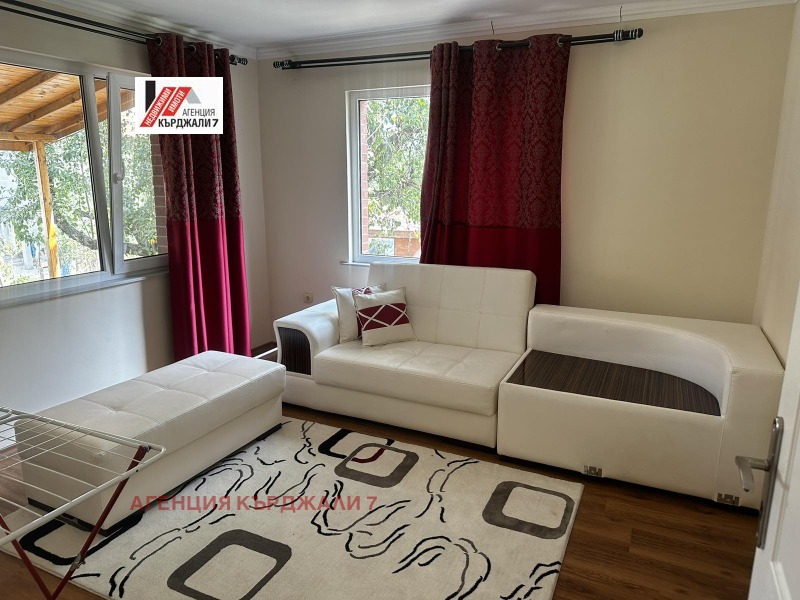 Продава КЪЩА, град Кърджали, Гледка • 125000 € / 244478.75 лв. • 51653246 1 — Holmes.bg Продава КЪЩА, град Кърджали, Гледка • 125000 € / 244478.75 лв. • 51653246 1