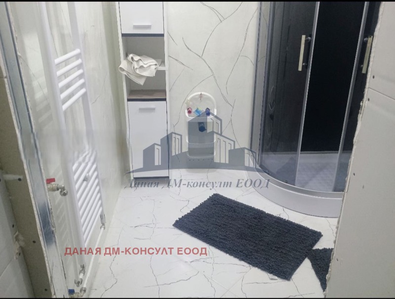 Продава ВИЛА, град Шумен, Еверест • 100000 € / 195583.00 лв. • 88127758 1 — Holmes.bg Продава ВИЛА, град Шумен, Еверест • 100000 € / 195583.00 лв. • 88127758 1
