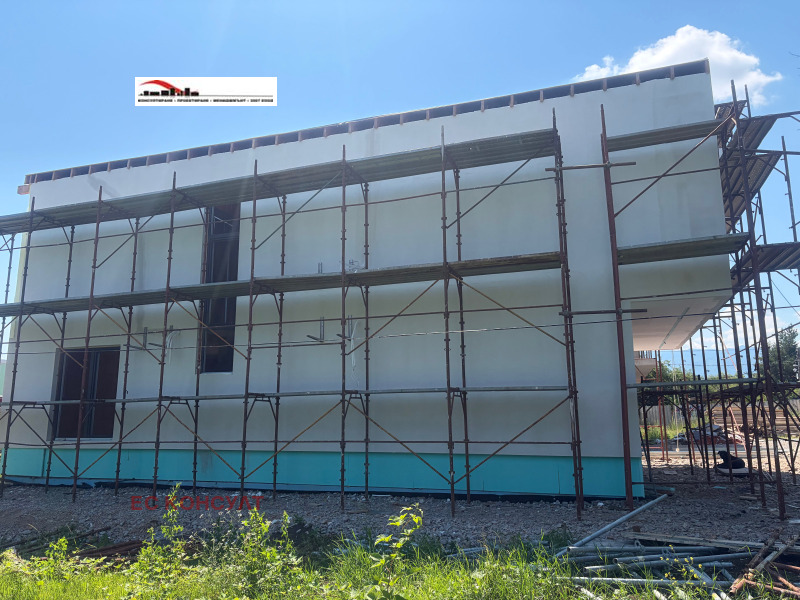 Продава КЪЩА, град София, с. Иваняне • 460000 € / 899681.80 лв. • 28707892 1 — Holmes.bg Продава КЪЩА, град София, с. Иваняне • 460000 € / 899681.80 лв. • 28707892 1