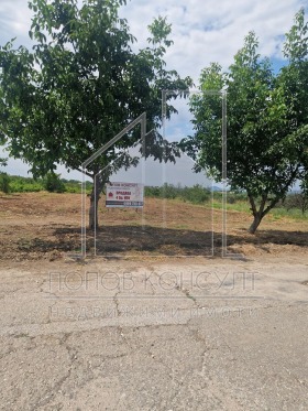 Продава Парцел, с. Брестник