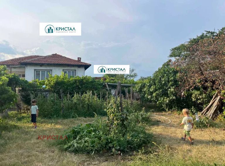 Продава КЪЩА, област Пловдив, с. Борец • 27999 € / 54761.28 лв. • 11210603 1 — Holmes.bg Продава КЪЩА, област Пловдив, с. Борец • 27999 € / 54761.28 лв. • 11210603 1