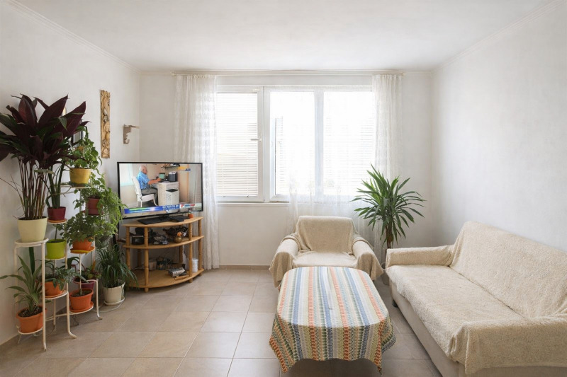 Продава 2-СТАЕН, град София, Изток • 180000 € / 352049.40 лв. • 15099240 1 — Holmes.bg Продава 2-СТАЕН, град София, Изток • 180000 € / 352049.40 лв. • 15099240 1