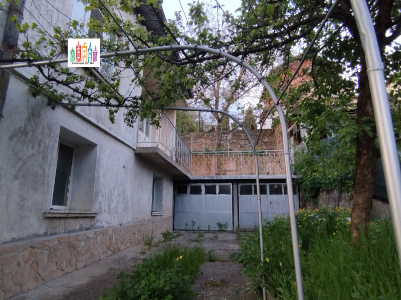 Продава КЪЩА, град Перник, Ралица • 169000 € • 35818324 1 — Holmes.bg Продава КЪЩА, град Перник, Ралица • 169000 € • 35818324 1