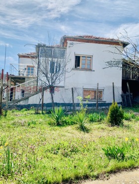 Продава Къща, с. Седларево