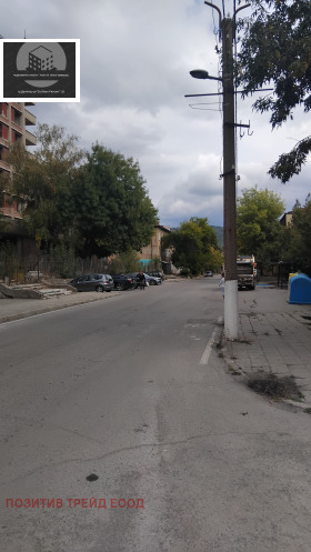 Продава 3-стаен, гр. Бобов дол