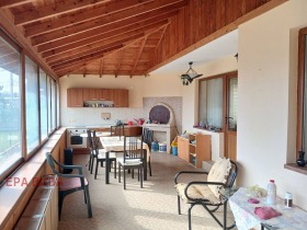 Обява Продава КЪЩА,град Варна, м-т Горна Трака