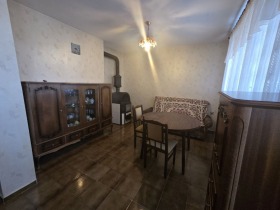 На продаж 3 кімнатна