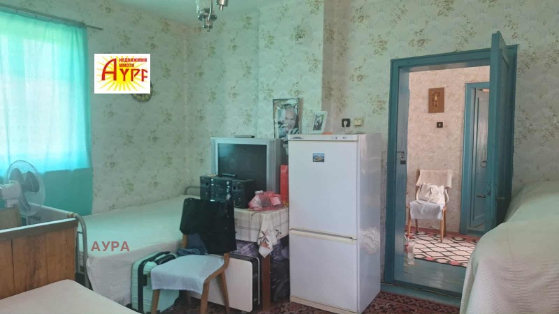 Продава КЪЩА, област Враца, с. Попица • 45000 лв. / 23008.13 € • 76004378 1 — Holmes.bg Продава КЪЩА, област Враца, с. Попица • 45000 лв. / 23008.13 € • 76004378 1