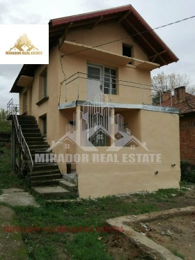 Продава Къща, гр. Лом
