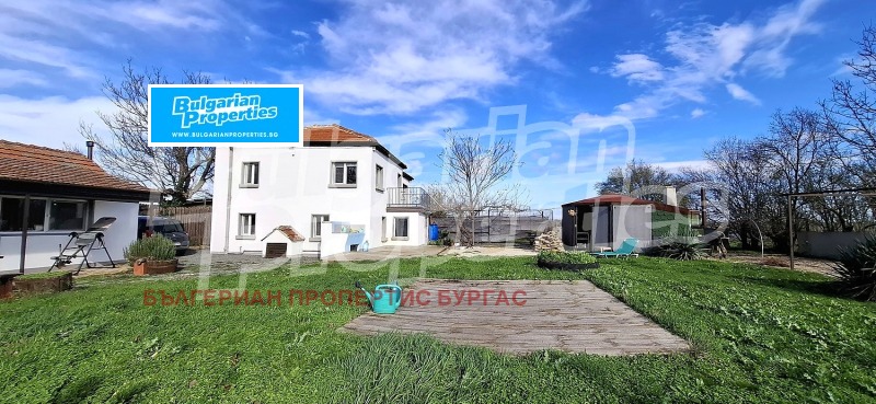 Продава КЪЩА, област Бургас, с. Светлина • 125000 € • 53915556 1 — Holmes.bg Продава КЪЩА, област Бургас, с. Светлина • 125000 € • 53915556 1
