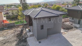 Обява Продава КЪЩА,с. Хераково, област София