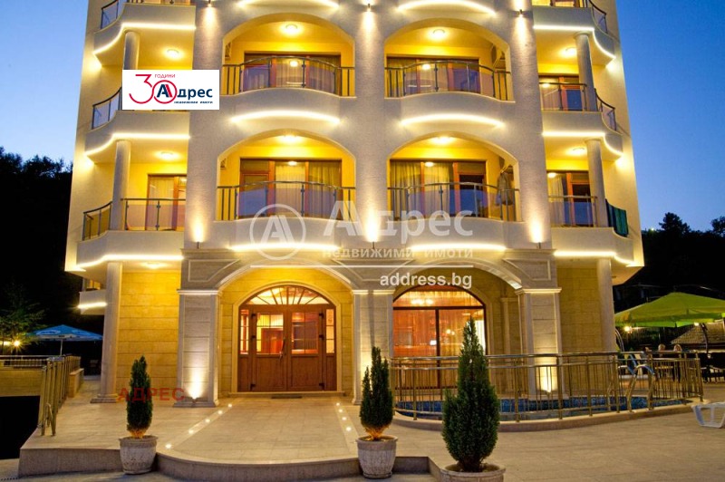 Продава  Хотел град Варна , к.к. Чайка , 3000 кв.м | 93922856
