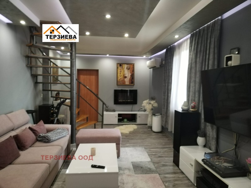 Продава КЪЩА, град Стара Загора, Македонски • 260000 € / 508515.80 лв. • 64935130 1 — Holmes.bg Продава КЪЩА, град Стара Загора, Македонски • 260000 € / 508515.80 лв. • 64935130 1