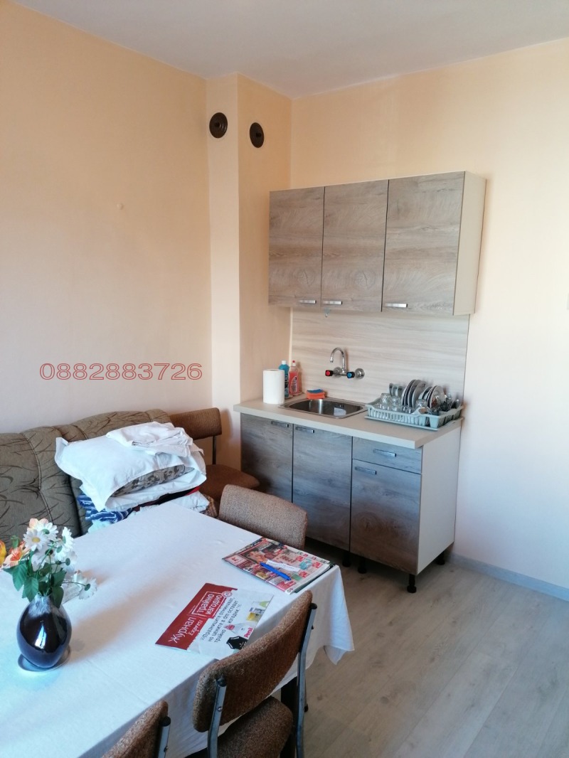 Продава КЪЩА, област Шумен, с. Живково • 85000 € / 166245.55 лв. • 65277858 1 — Holmes.bg Продава КЪЩА, област Шумен, с. Живково • 85000 € / 166245.55 лв. • 65277858 1