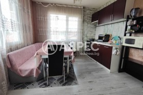 Продава Къща, с. Царимир