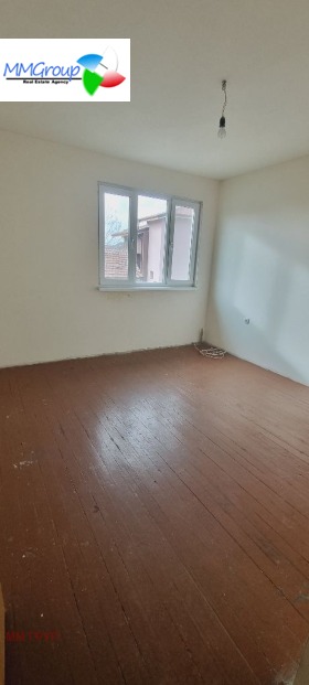 Обява Продава ЕТАЖ ОТ КЪЩА,град София, Бенковски>