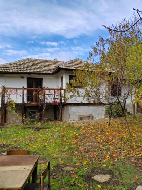 Обява Продава КЪЩА,с. Паламарца, област Търговище