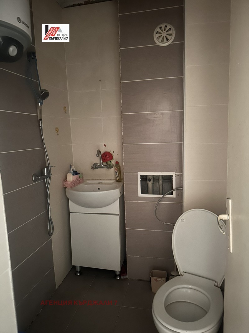 Продава 2-СТАЕН, град Кърджали, Възрожденци • 65000 € / 127128.95 лв. • 25518186 1 — Holmes.bg Продава 2-СТАЕН, град Кърджали, Възрожденци • 65000 € / 127128.95 лв. • 25518186 1