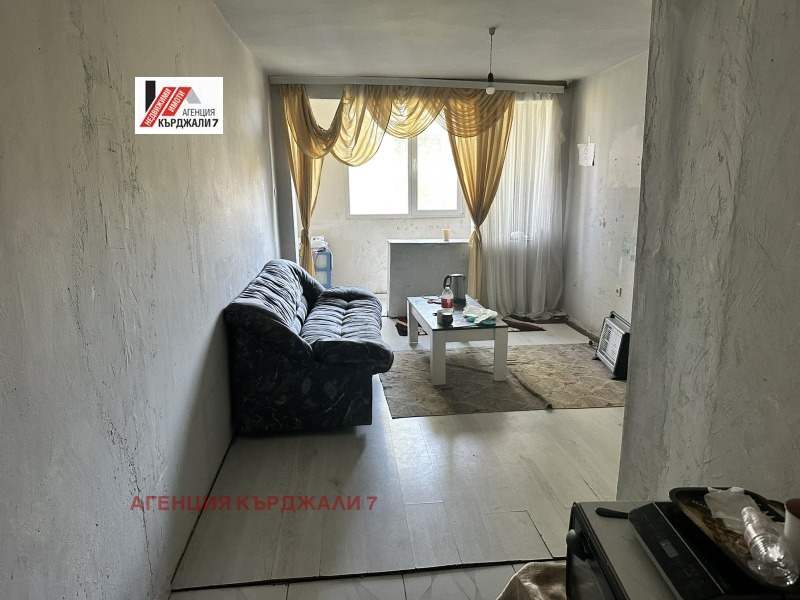 Продава 2-СТАЕН, град Кърджали, Възрожденци • 65000 € • 25518186 1 — Holmes.bg Продава 2-СТАЕН, град Кърджали, Възрожденци • 65000 € • 25518186 1