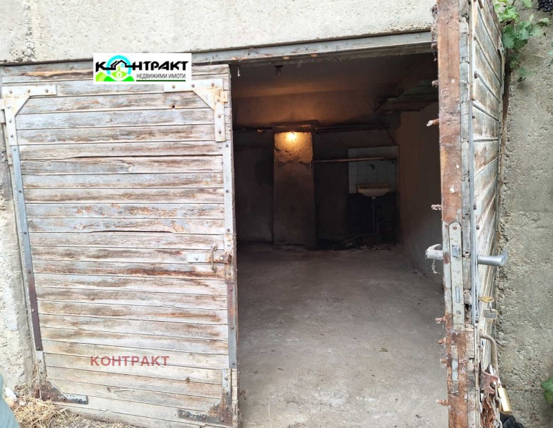 Продава ГАРАЖ, ПАРКОМЯСТО, град Стара Загора, Три чучура - север • 12000 € • 92839643 1 — Holmes.bg Продава ГАРАЖ, ПАРКОМЯСТО, град Стара Загора, Три чучура - север • 12000 € • 92839643 1