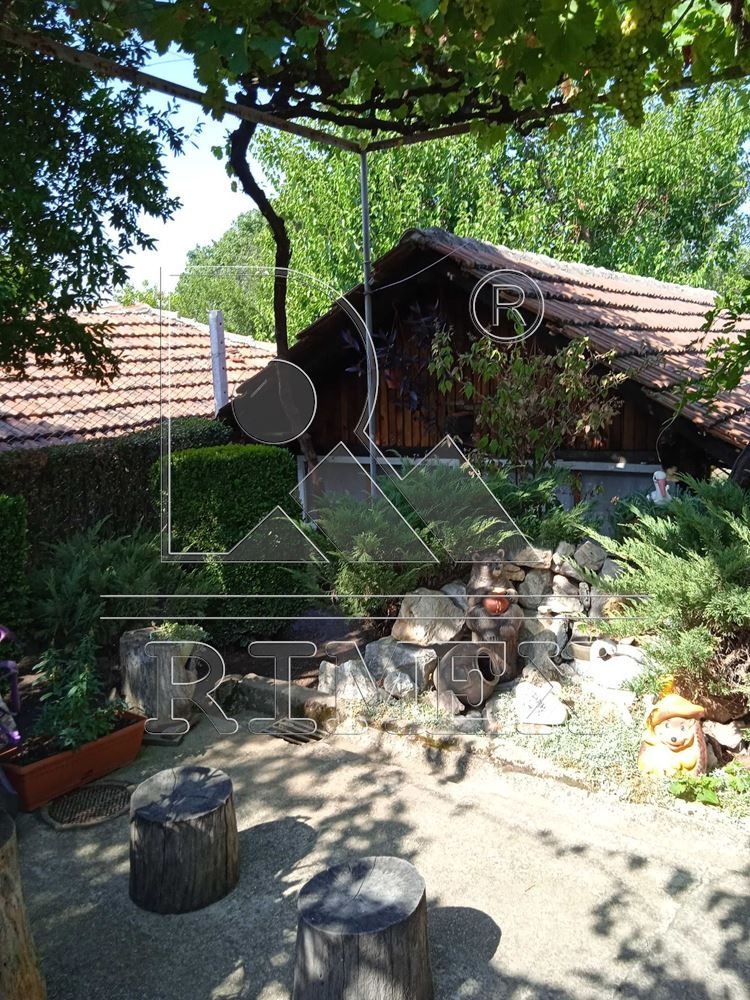 Продава  Къща, област Пловдив, с. Отец Паисиево • 45 000 EUR • ID 61874706 — holmes.bg - [1] 
