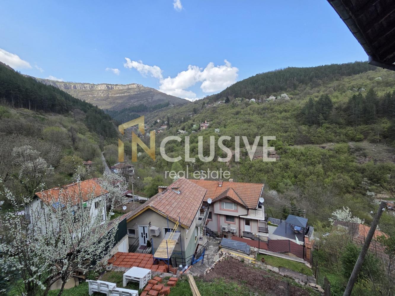 Продава Къща област София , гр. Своге , 360 кв.м | 17224950 — Imoti.com Продава Къща област София , гр. Своге , 360 кв.м | 17224950