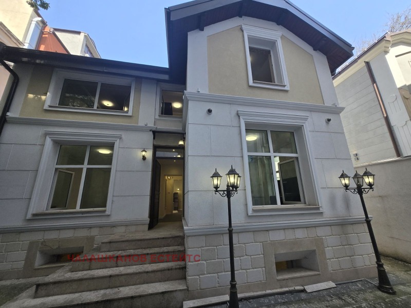 Продава КЪЩА, град София, Център • 845000 € / 1652676.35 лв. • 75816677 1 — Holmes.bg Продава КЪЩА, град София, Център • 845000 € / 1652676.35 лв. • 75816677 1