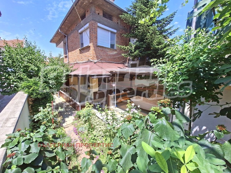 Продава КЪЩА, град Ямбол, Център • 315000 € / 616086.45 лв. • 85924548 1 — Holmes.bg Продава КЪЩА, град Ямбол, Център • 315000 € / 616086.45 лв. • 85924548 1