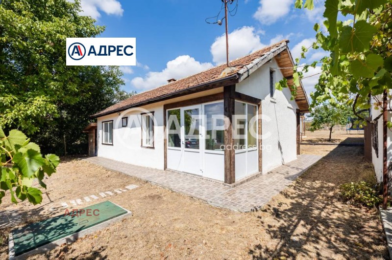 Продава КЪЩА, област Варна, с. Водица • 129900 € / 254062.32 лв. • 56424614 1 — Holmes.bg Продава КЪЩА, област Варна, с. Водица • 129900 € / 254062.32 лв. • 56424614 1