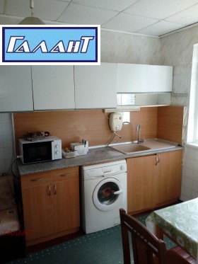 Обява Продава 3-СТАЕН,град Варна, Левски 1