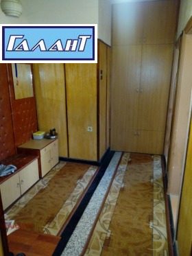 Обява Продава 3-СТАЕН,град Варна, Левски 1