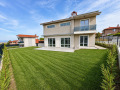 Продава КЪЩА, област Пловдив, с. Белащица • 455000 € • 49840954 2 — Holmes.bg Продава КЪЩА, област Пловдив, с. Белащица • 455000 € • 49840954 2