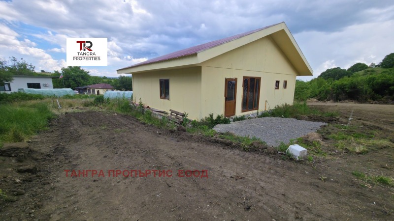 Продава КЪЩА, област Перник, с. Люлин • 210000 € / 410724.30 лв. • 65917044 1 — Holmes.bg Продава КЪЩА, област Перник, с. Люлин • 210000 € / 410724.30 лв. • 65917044 1