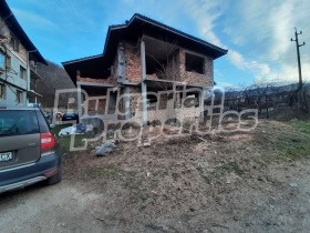 Продажба на имоти в гр. Тетевен, област Ловеч - изображение 10 