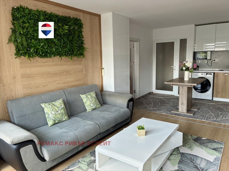 Продава 3-СТАЕН, град Русе, Дружба 3 • 165000 € / 322711.95 лв. • 84789163 1 — Holmes.bg Продава 3-СТАЕН, град Русе, Дружба 3 • 165000 € / 322711.95 лв. • 84789163 1