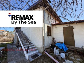 Обява Продава КЪЩА,с. Яребична, област Варна