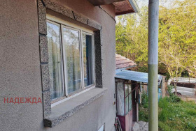 Продажба на имоти в с. Гривица, област Плевен - изображение 9 