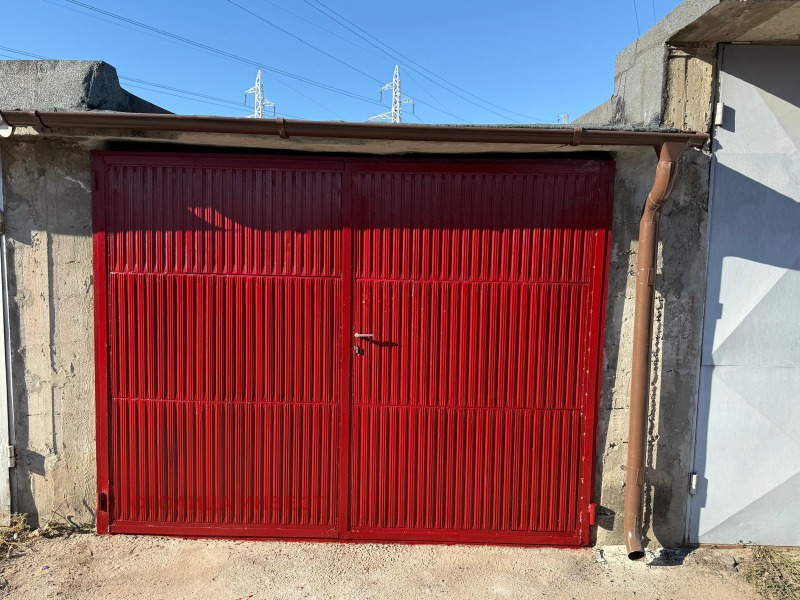 Продава ГАРАЖ, ПАРКОМЯСТО, град Русе, Здравец • 21500 € / 42050.35 лв. • 81615712 1 — Holmes.bg Продава ГАРАЖ, ПАРКОМЯСТО, град Русе, Здравец • 21500 € / 42050.35 лв. • 81615712 1