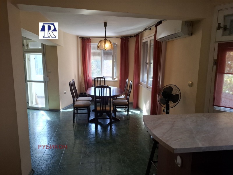 Продава 2-СТАЕН, град Плевен, Идеален център • 128000 € • 30817633 1 — Holmes.bg Продава 2-СТАЕН, град Плевен, Идеален център • 128000 € • 30817633 1